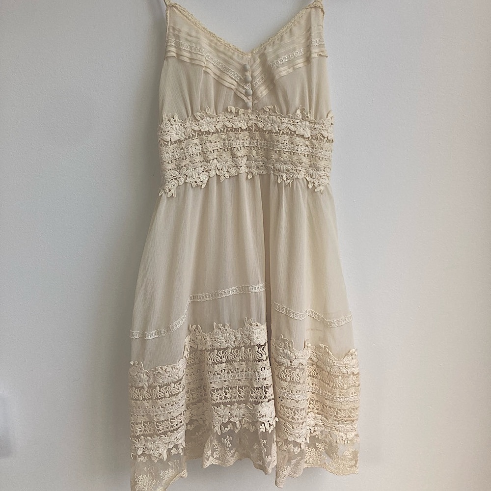 Cream color lace women’s dress size small